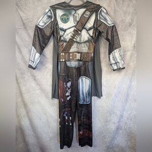Star Wars Mandalorian Size Medium Costume With Cape In Great Condition